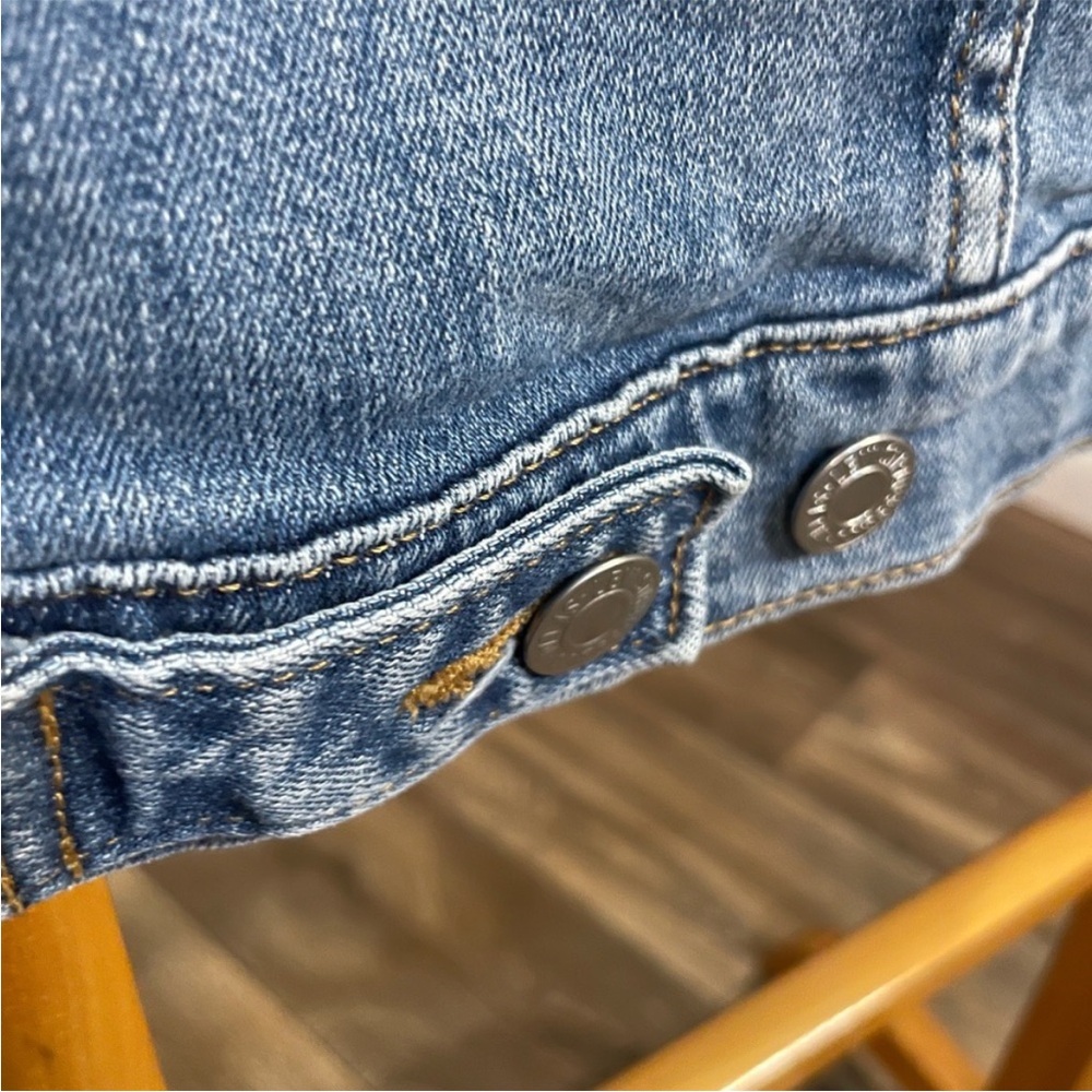Levi’s Original Trucker Denim Jacket Women’s Small Classic Blue Wash - Picture 6 of 14